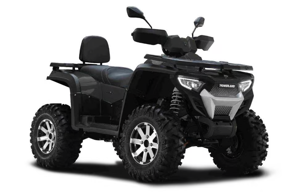 Sort Powerland Tachyon ATV med moderne design og terrængående funktioner.